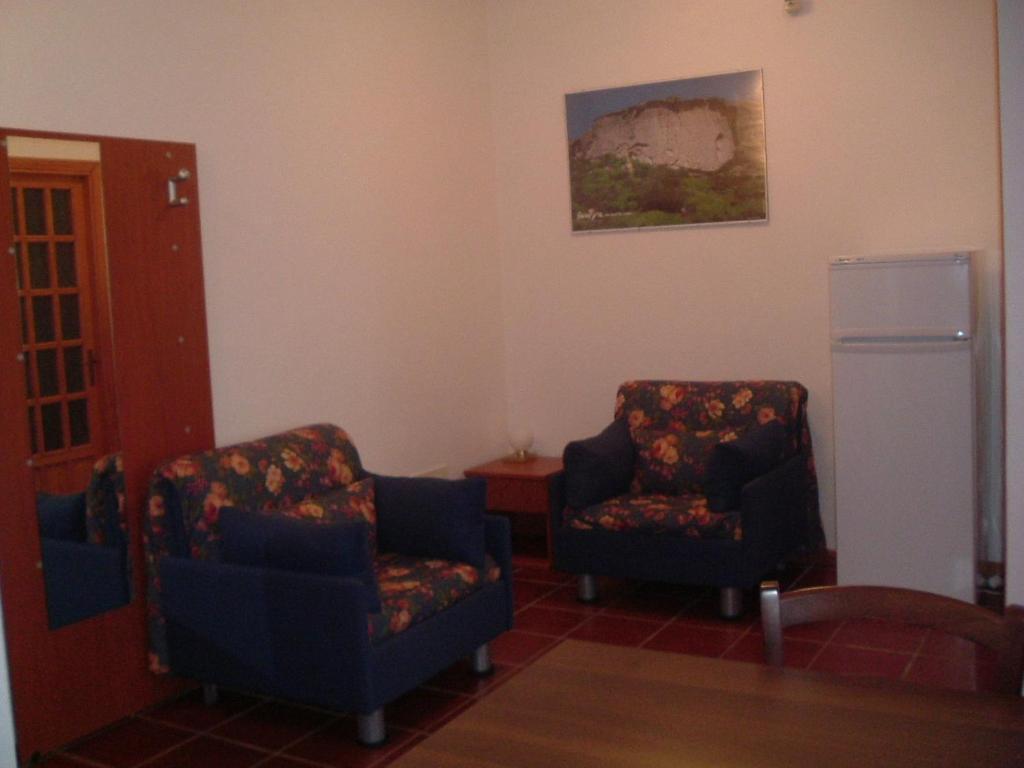 Villa Patrizia B&B Sul Lago Capoterra Extérieur photo