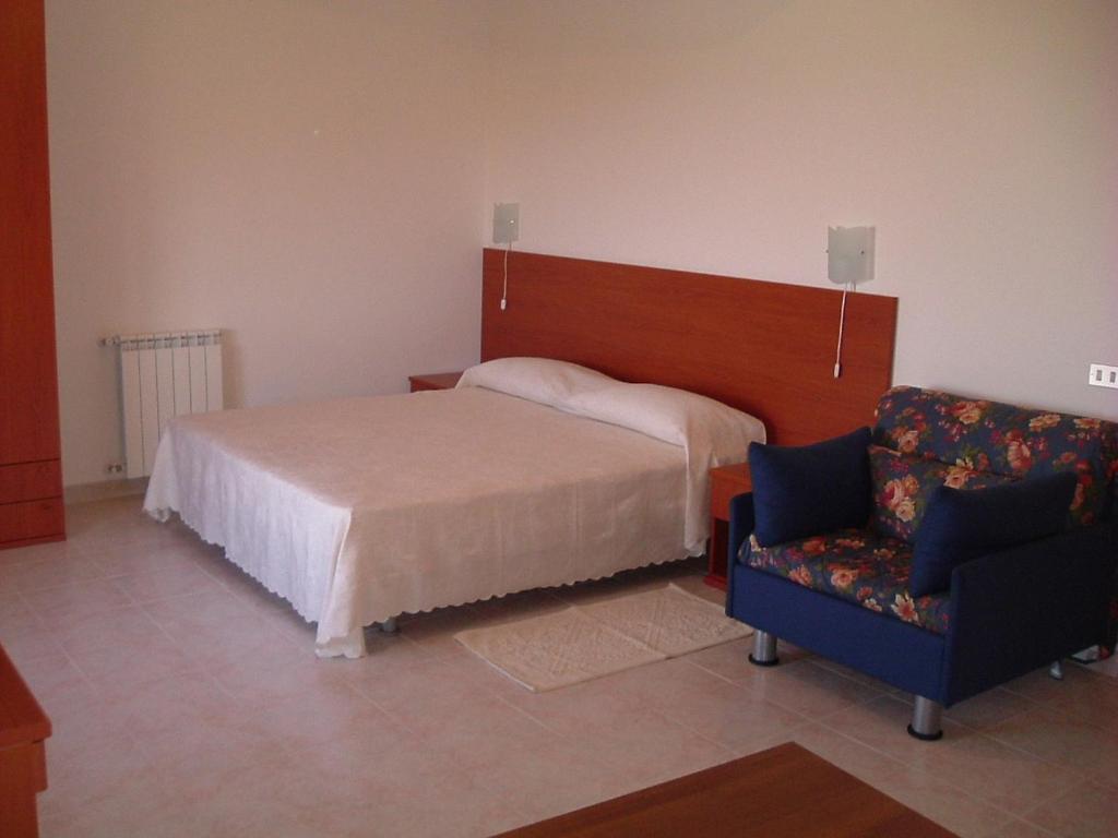 Villa Patrizia B&B Sul Lago Capoterra Extérieur photo
